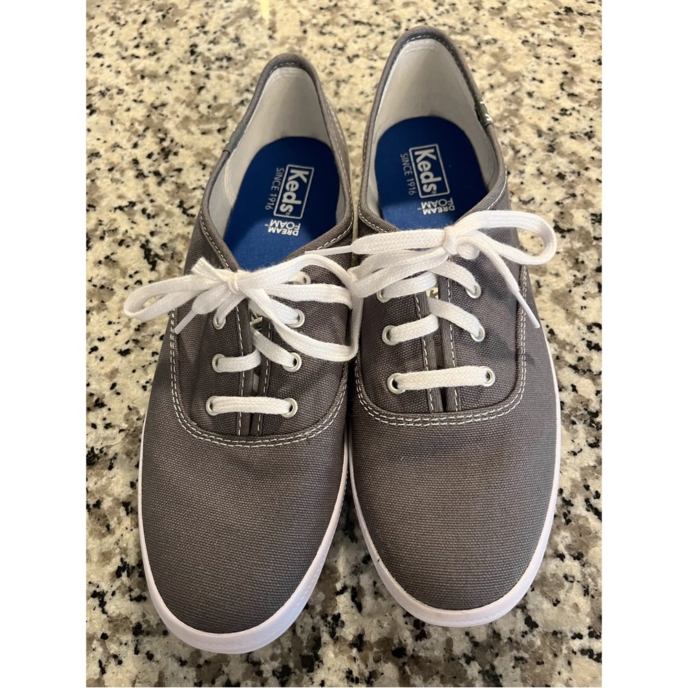 NWOT Keds Dream Foam Grey Canvas Sneakers size 8